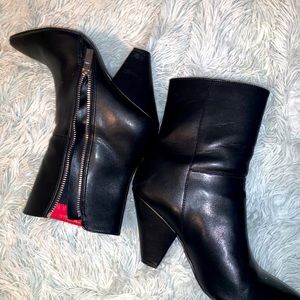 Chinese laundry wedge heel bootie 5.5